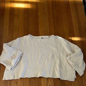 Free people cropped Cream Knit Sweater with bell sleeves size xs